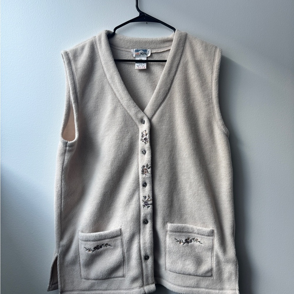 Vintage Cream Fleece Vest with Purple Flowers - Women’s L | Unisex M